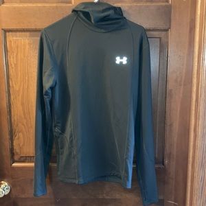 Under Armour men’s cold weather running shirt size medium